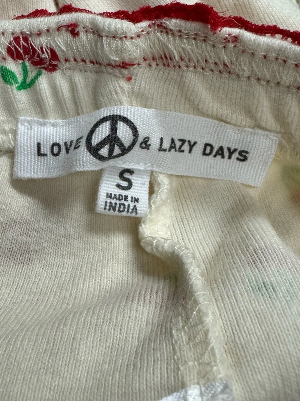 Love Peace and Lazy Days Scalloped Hem Cherry Pajama Pants Women’s Small